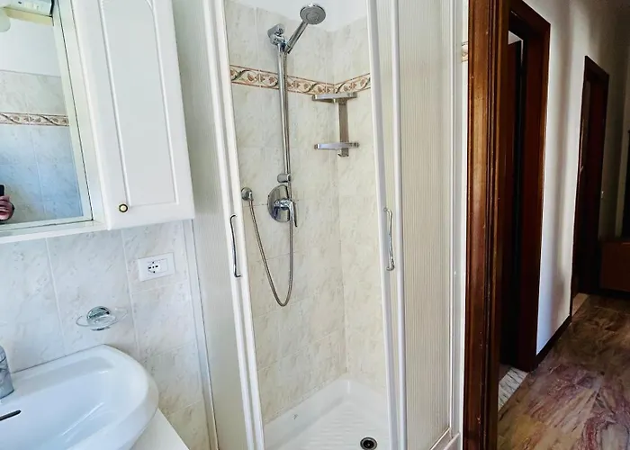 Ca Du Sandru Daire *